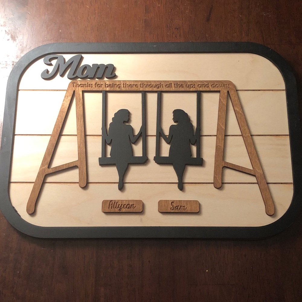‘Mom' Wooden Swing Plaque